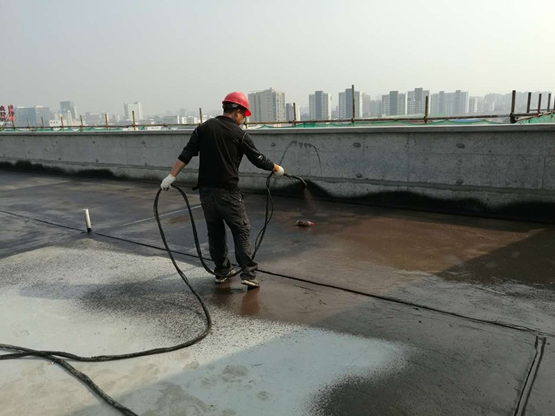 金屬屋面滲漏水原因及危害有哪些？